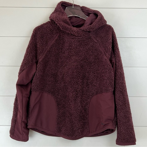 NIKE‎ Sherpa Therma Fleece Training Hoodie Women’s Size Medium Burgundy - Picture 2 of 11